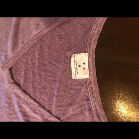 Pins and needles v neck with distressed edges - Picture 2 of 3